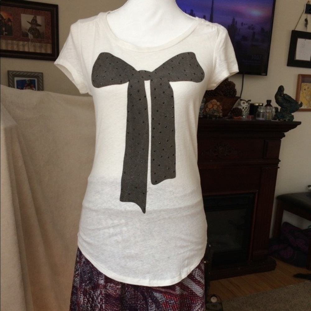 American Eagle Outfitters Bowtie White Soft Tee